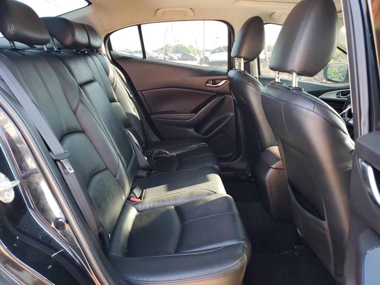 2018 Mazda 3 Touring VIN: 3MZBN1V30JM169840 Lot: 59958834