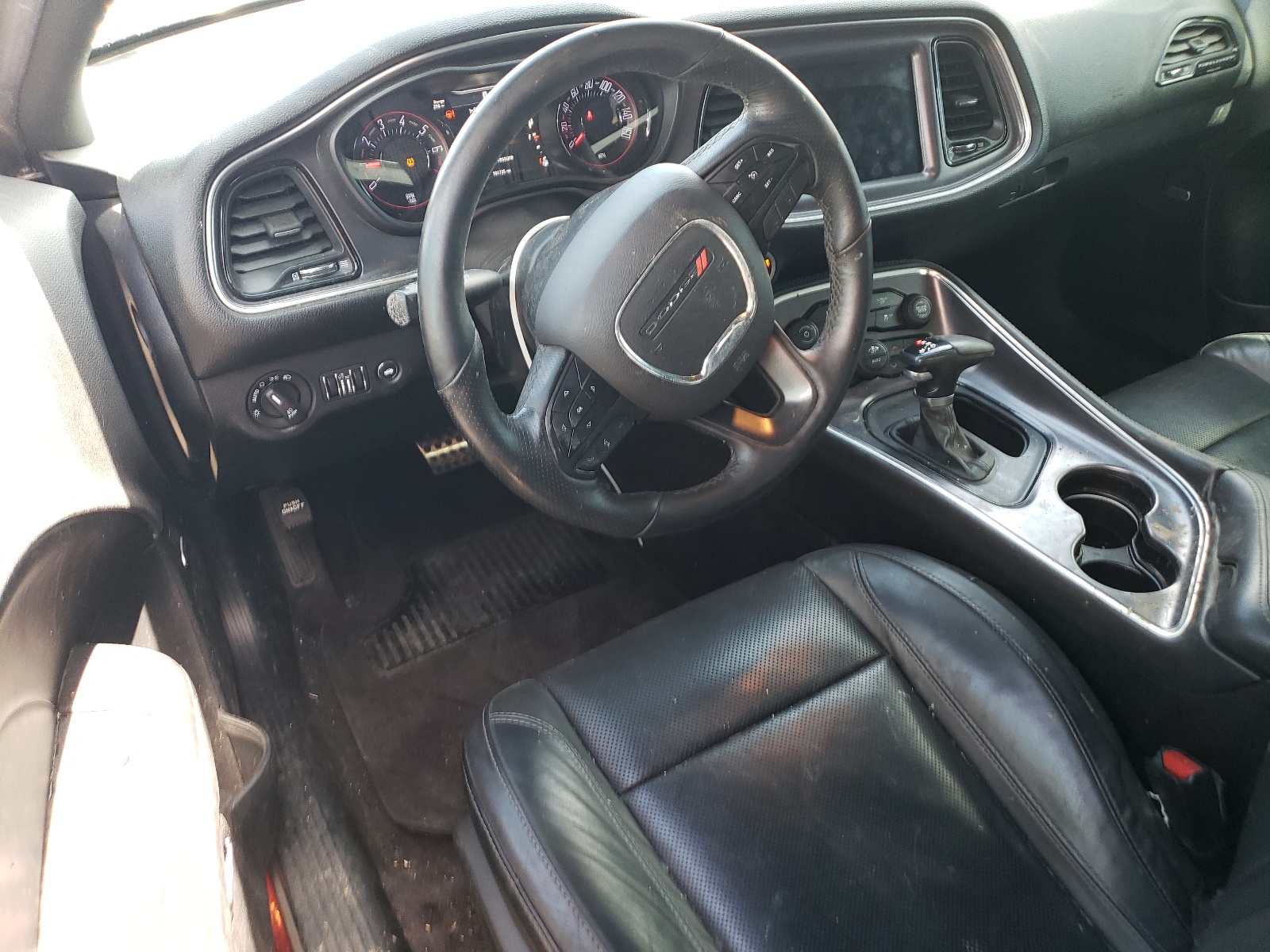 2C3CDZAG8JH132216 2018 Dodge Challenger Sxt