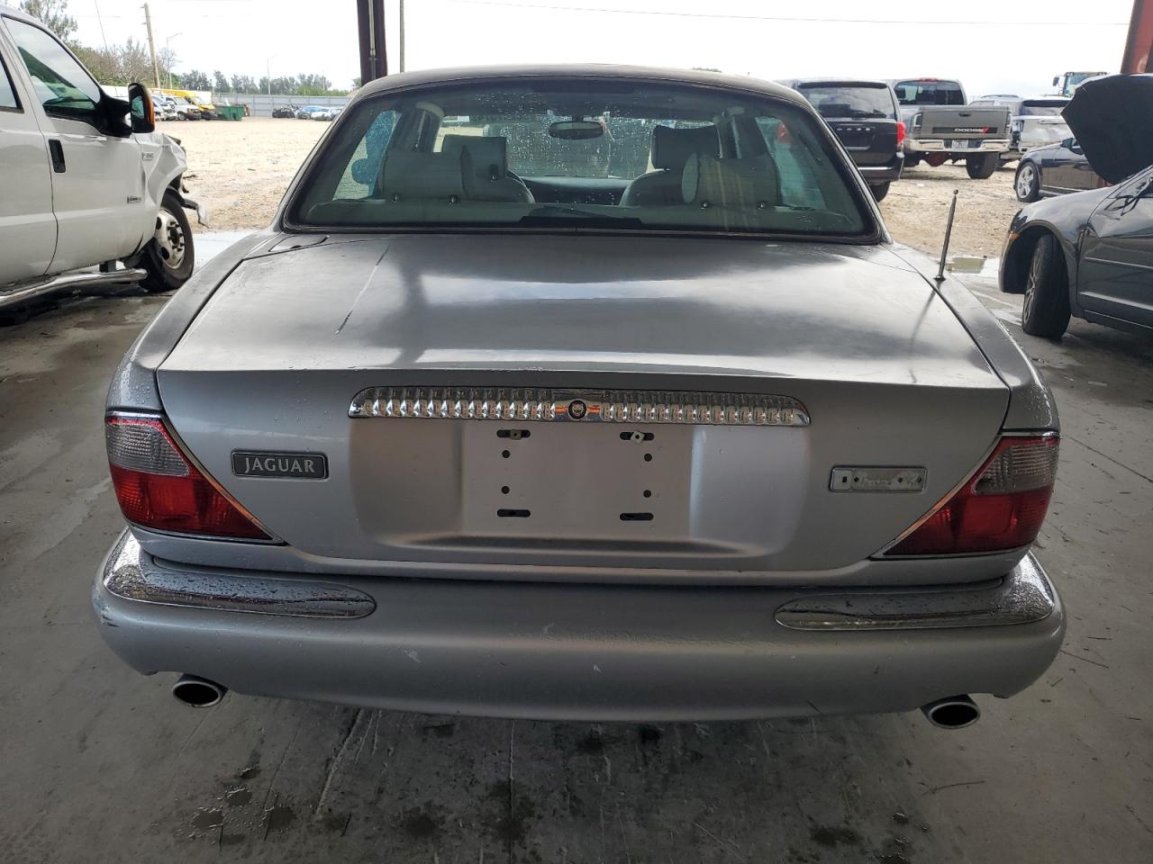 2000 Jaguar Vandenplas VIN: SAJDA24C9YLF10831 Lot: 58247574