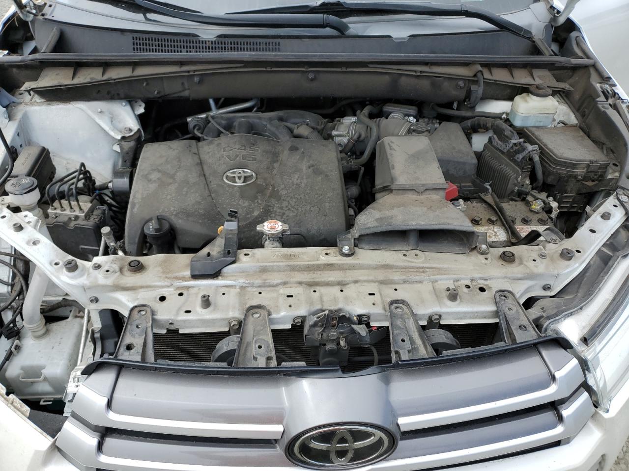 2018 Toyota Highlander Se VIN: 5TDJZRFH2JS817853 Lot: 58471274