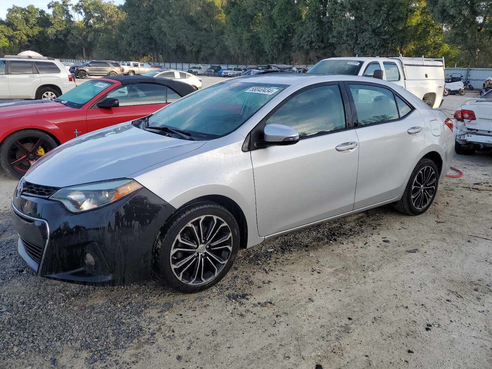 2015 Toyota Corolla L vin: 5YFBURHE5FP332404