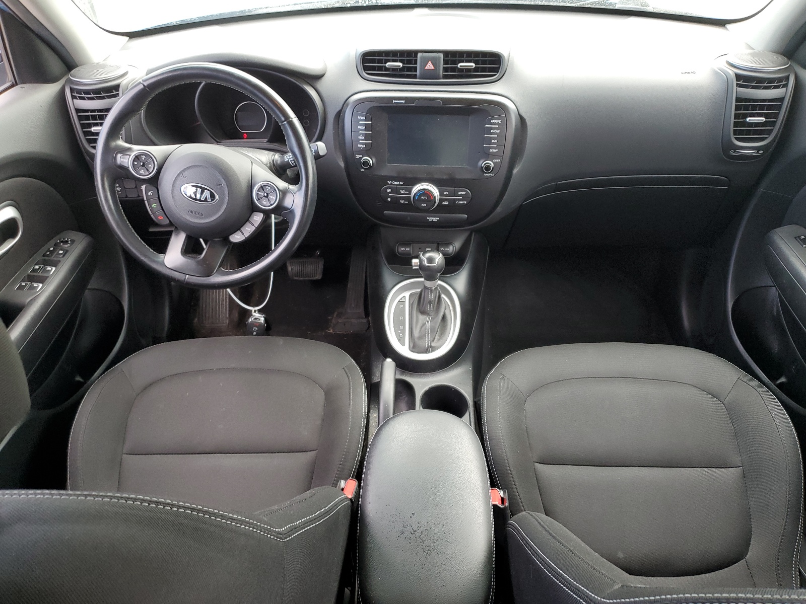 KNDJP3A56J7571139 2018 Kia Soul +