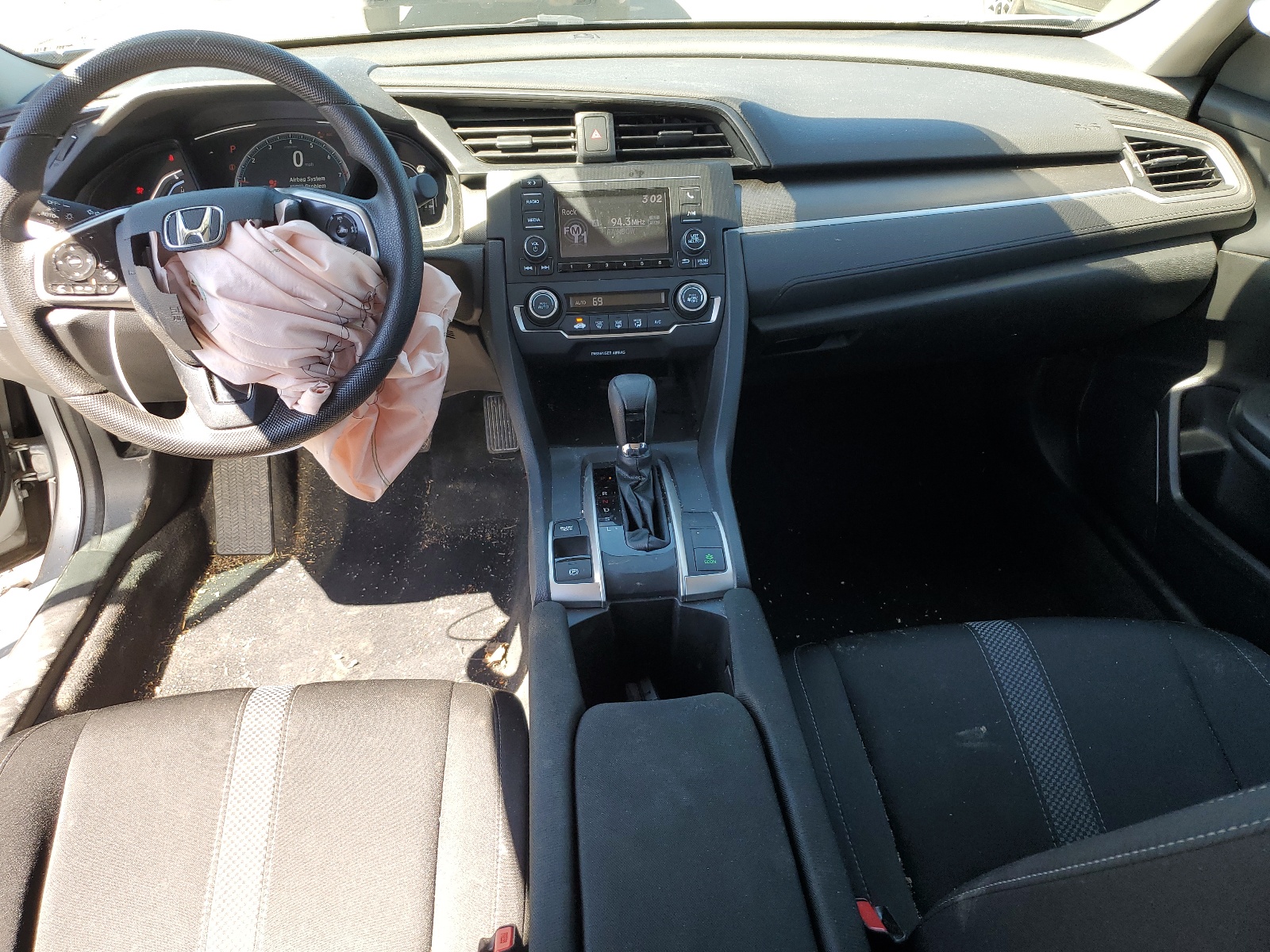 2HGFC2F60LH579159 2020 Honda Civic Lx