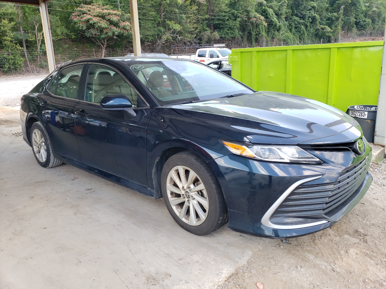 2021 Toyota Camry Le vin: 4T1C11AK4MU418717