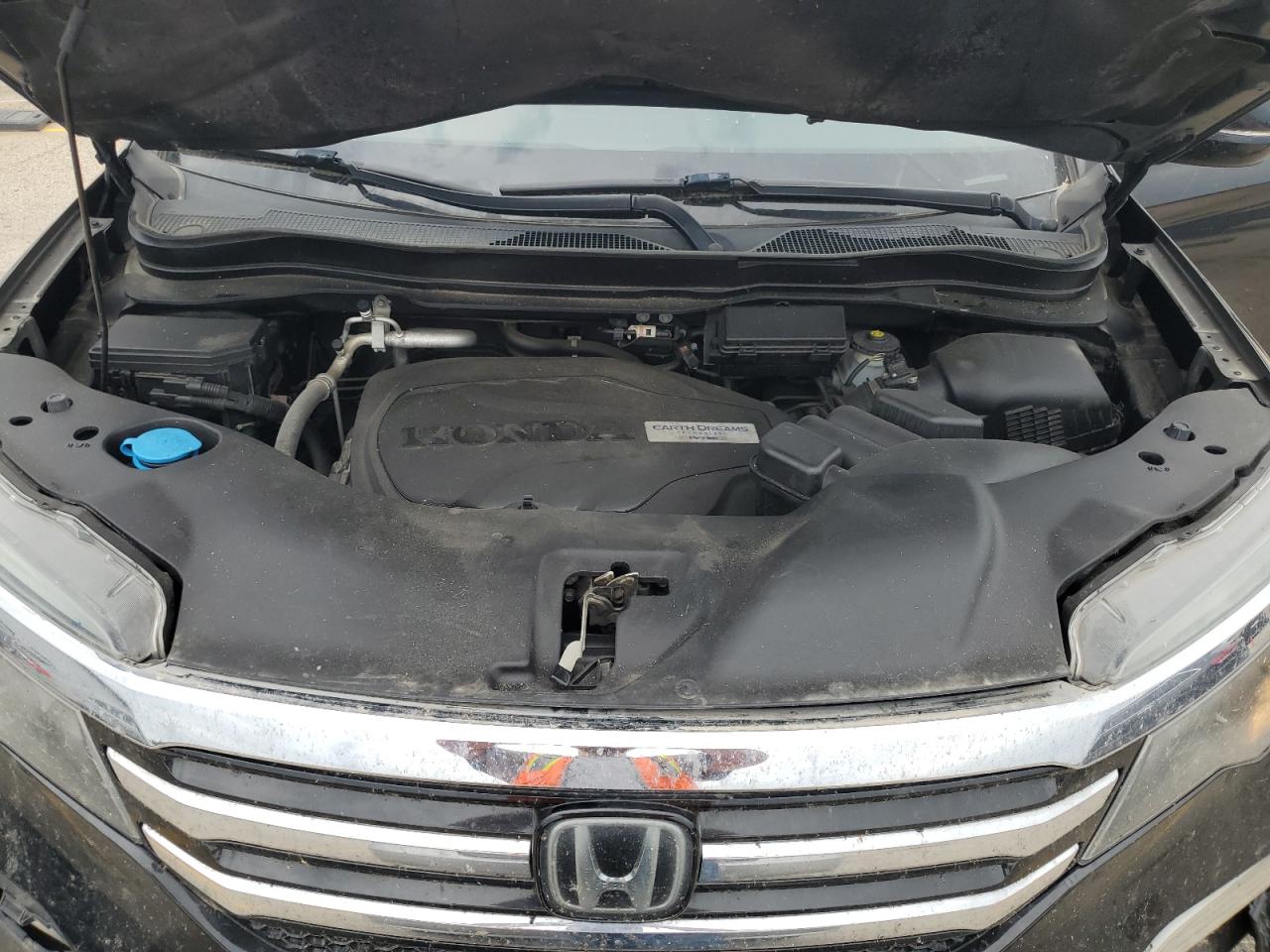 2016 Honda Pilot Touring VIN: 5FNYF6H92GB023945 Lot: 61094484