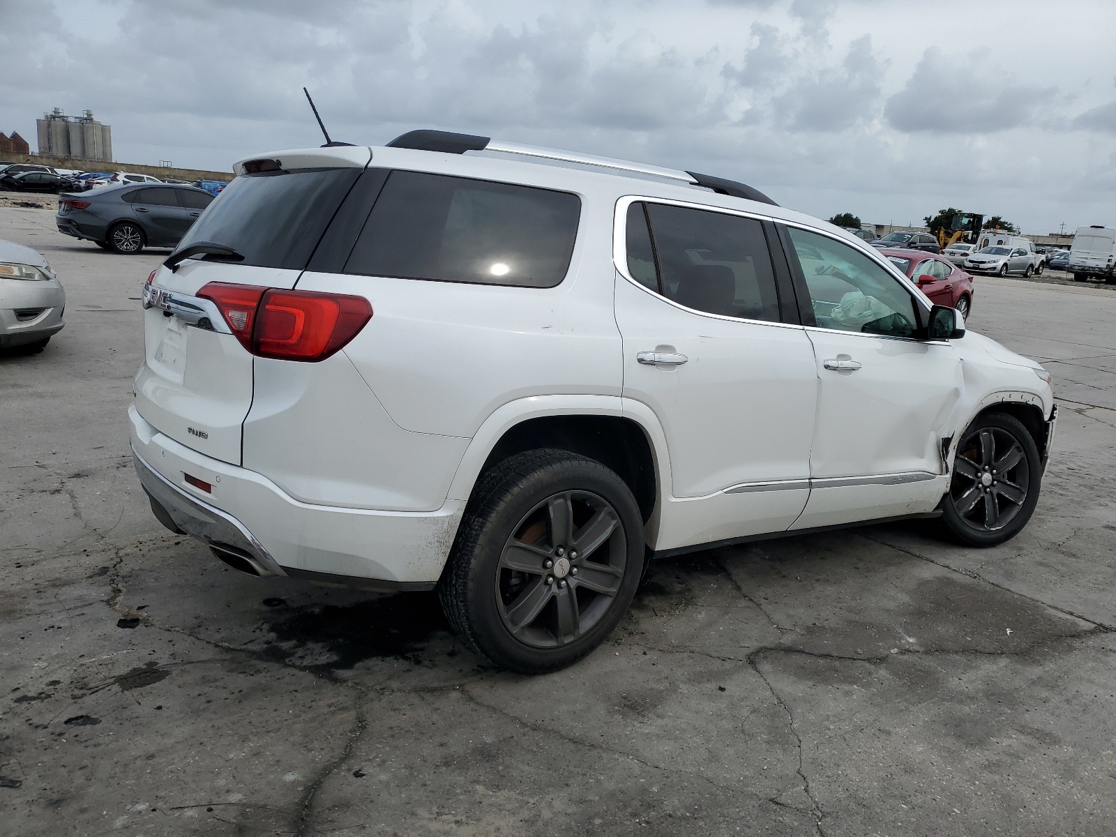 2017 GMC Acadia Denali vin: 1GKKNXLS1HZ321136