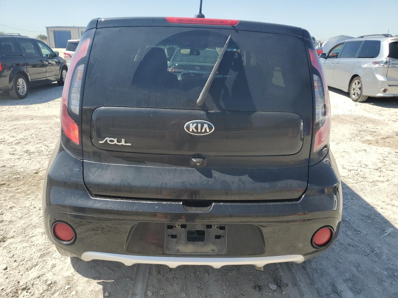 2018 Kia Soul + VIN: KNDJP3A58J7560188 Lot: 58156444
