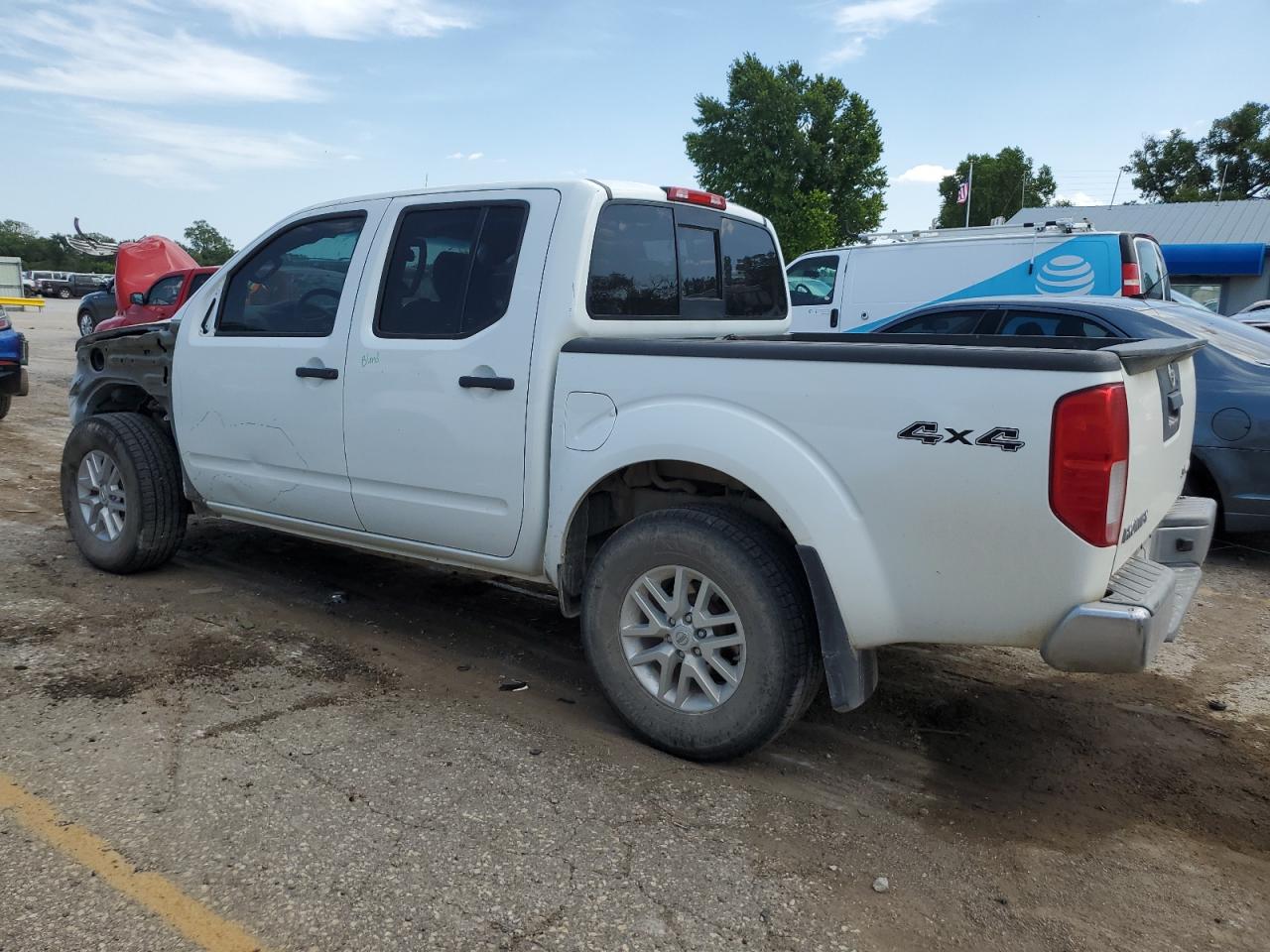 1N6AD0EV4GN741212 2016 NISSAN NAVARA - Image 2