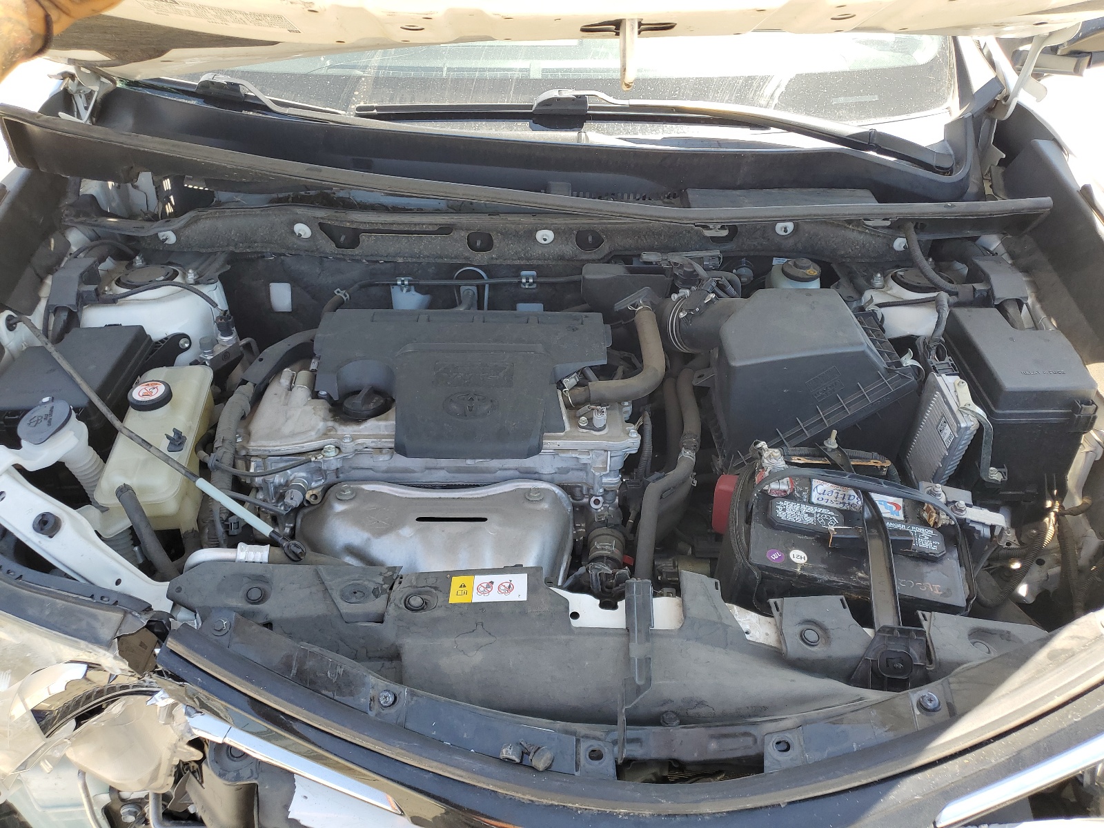 JTMZFREV0JD115772 2018 Toyota Rav4 Le