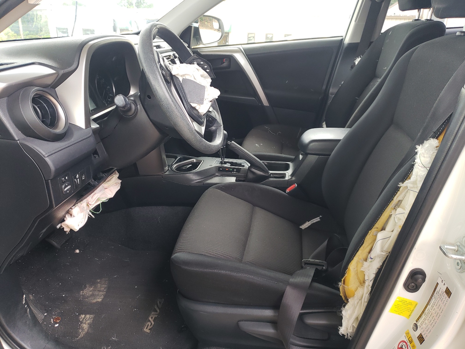 JTMZFREV0HJ108509 2017 Toyota Rav4 Le