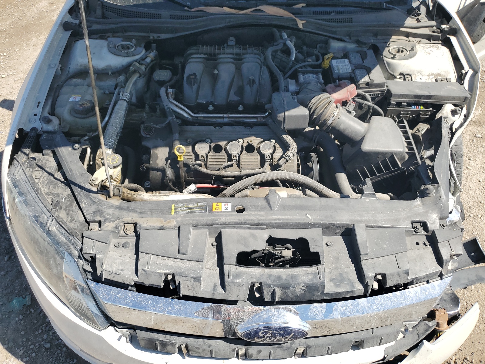 3FAHP0HG8AR203600 2010 Ford Fusion Se