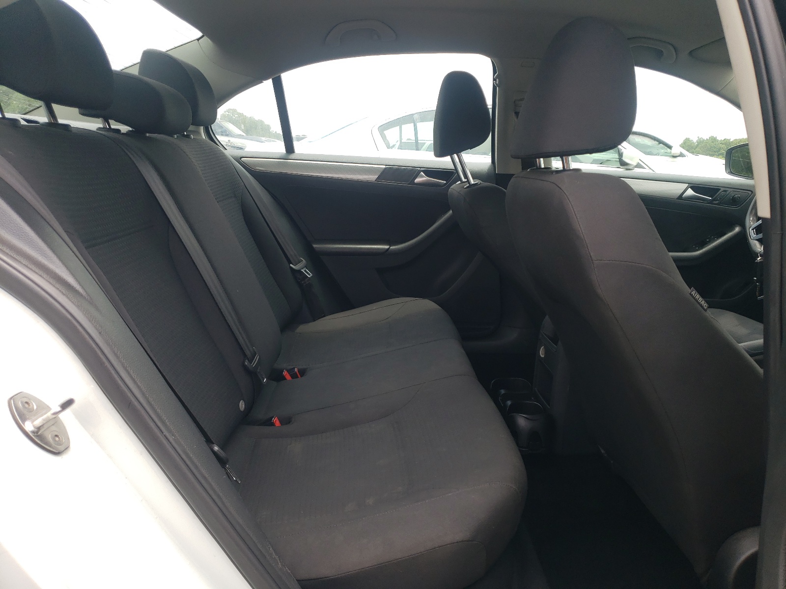 3VWD67AJ7GM385075 2016 Volkswagen Jetta Se