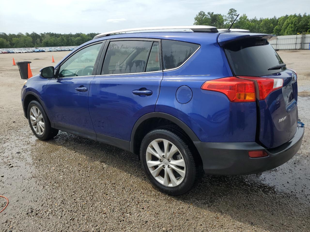 2T3YFREV6FW158275 2015 TOYOTA RAV 4 - Image 2