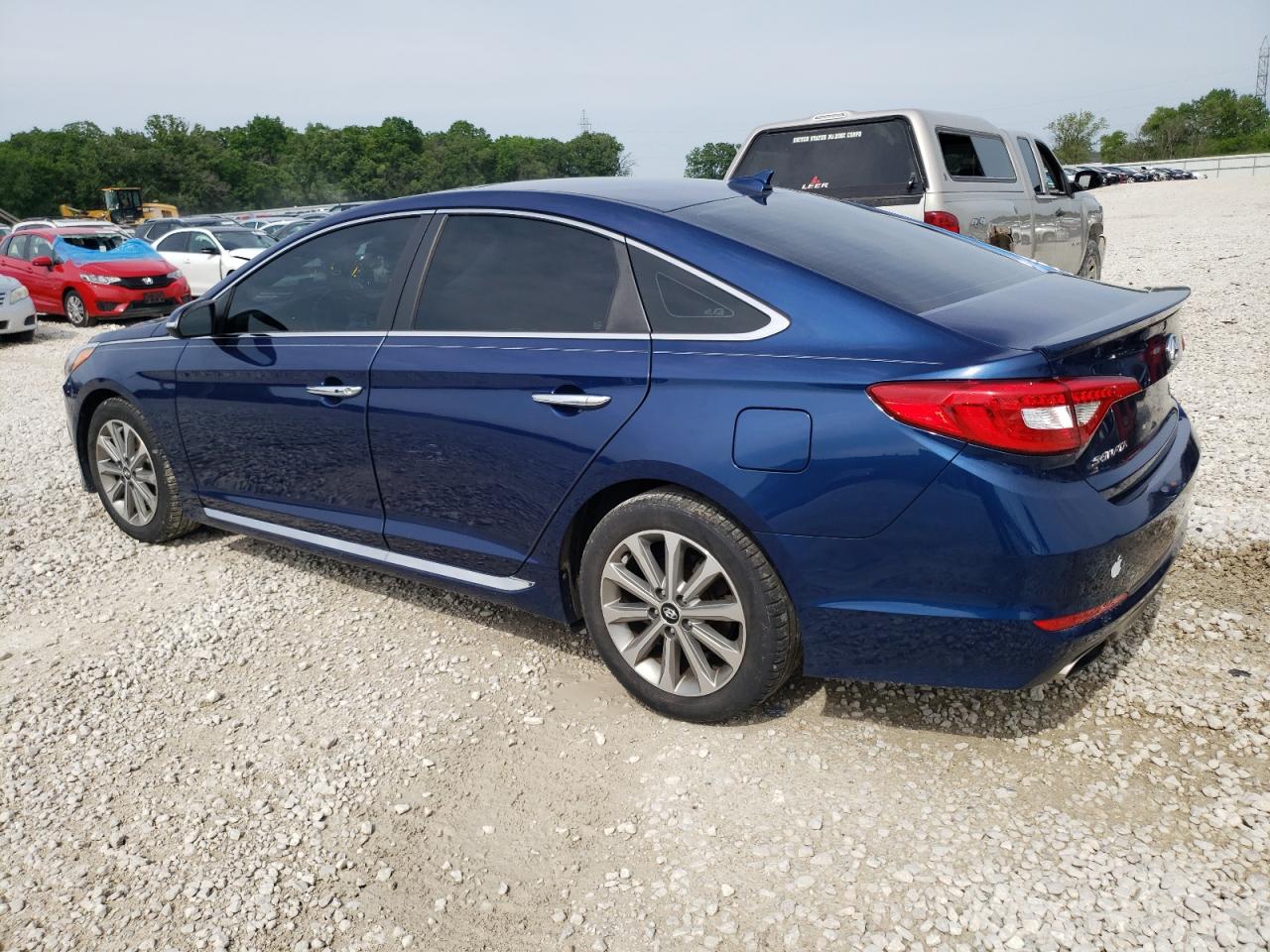 5NPE34AF4HH506310 2017 HYUNDAI SONATA - Image 2