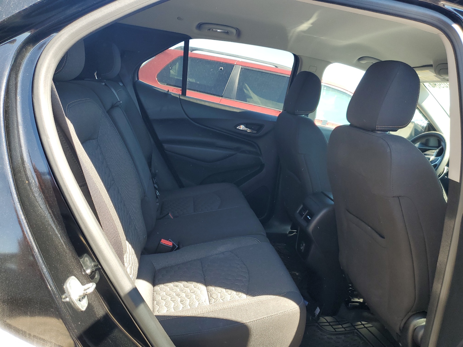 2GNAXUEV7K6155030 2019 Chevrolet Equinox Lt