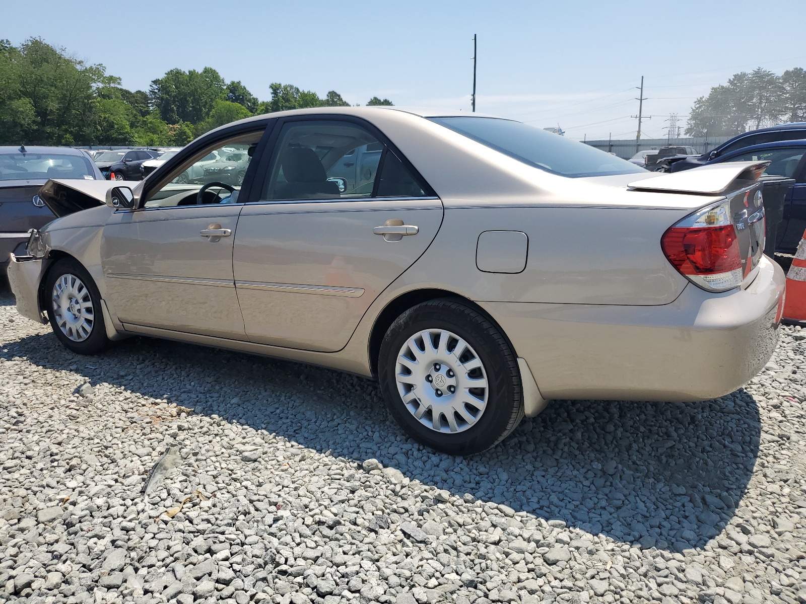 4T1BE30K75U049561 2005 Toyota Camry Le