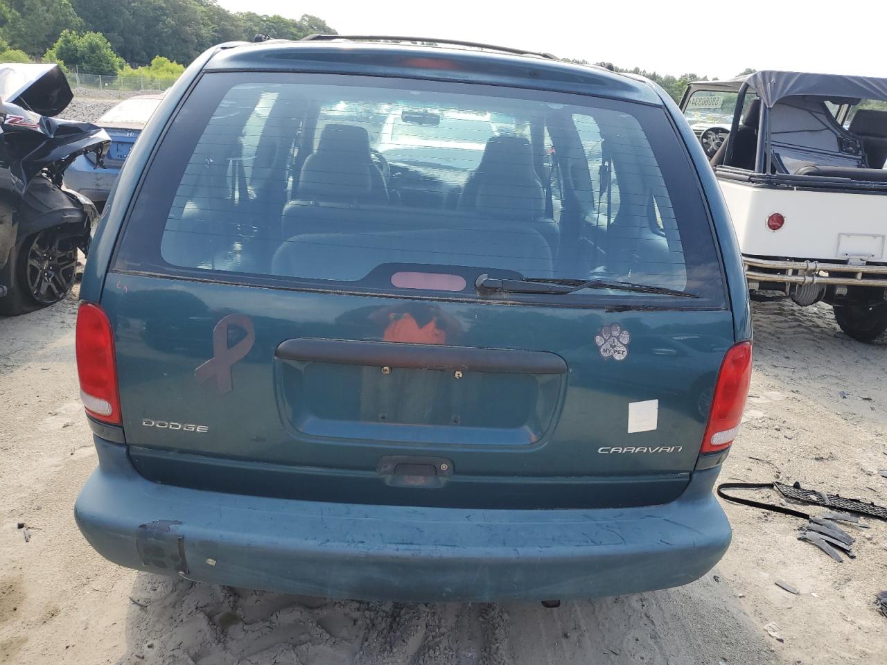 2B4GP25R1YR774687 2000 Dodge Caravan