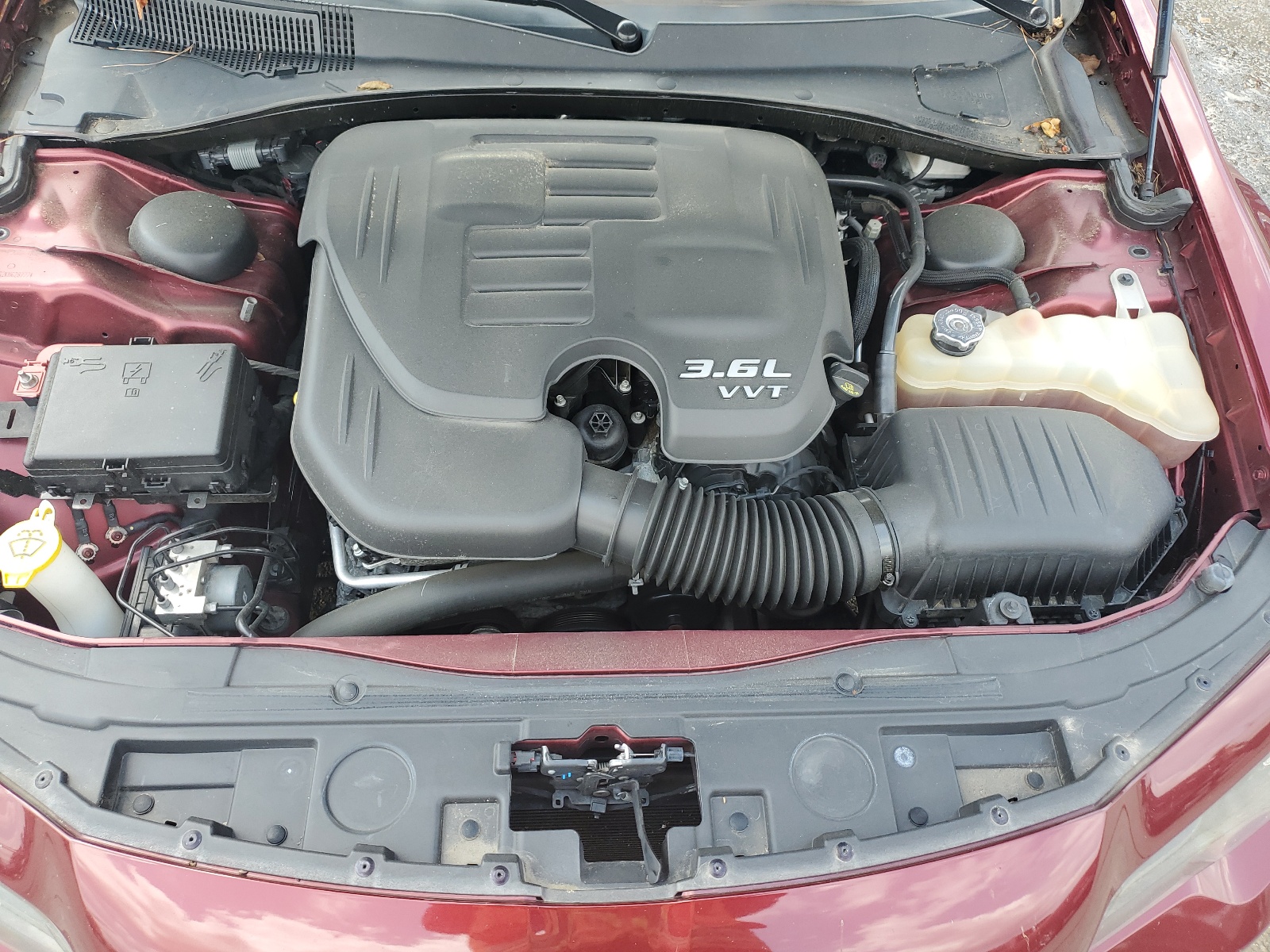 2C3CCABG2KH628777 2019 Chrysler 300 S