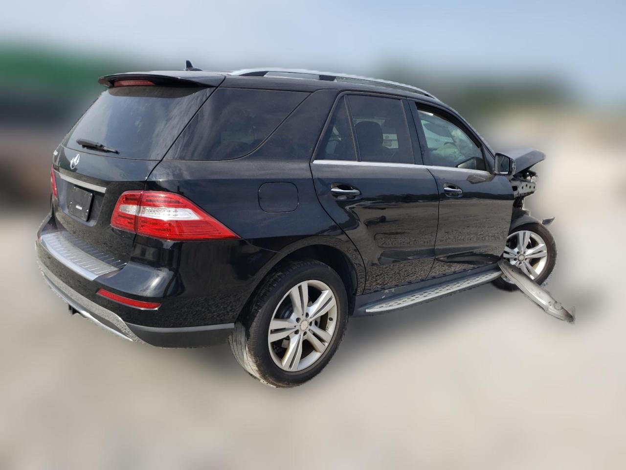 2015 Mercedes-Benz Ml 350 VIN: 4JGDA5JB4FA570352 Lot: 56307044