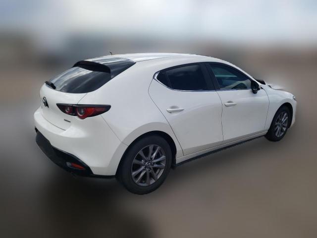  MAZDA 3 2022 Белый