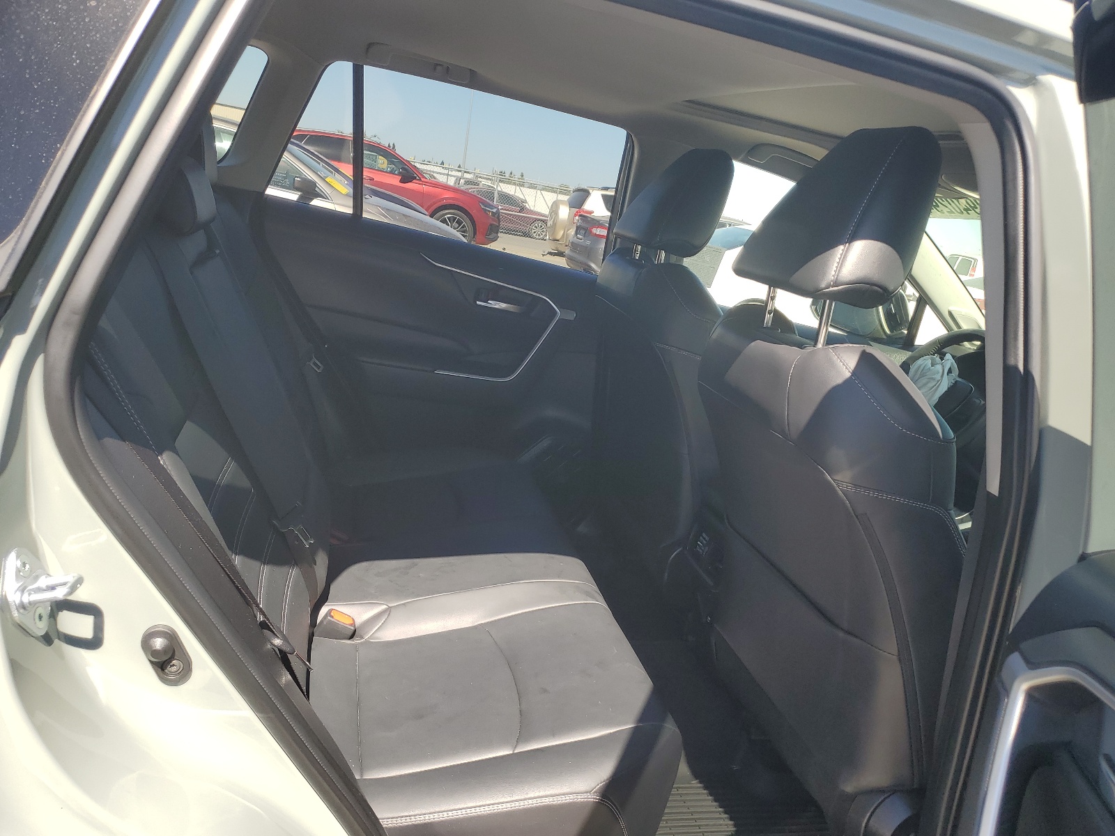 JTMA1RFVXMD084612 2021 Toyota Rav4 Xle Premium