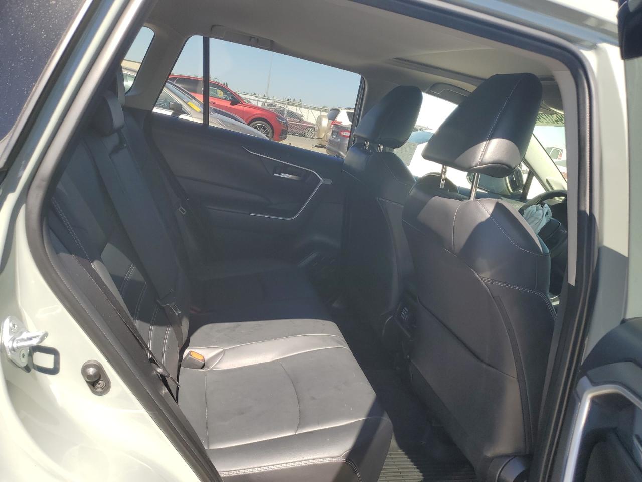 2021 Toyota Rav4 Xle Premium VIN: JTMA1RFVXMD084612 Lot: 60940294