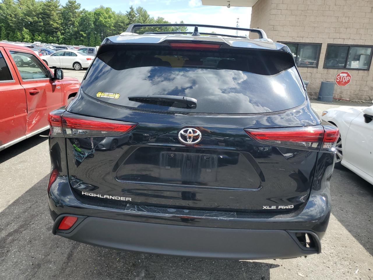 2022 Toyota Highlander Xle VIN: 5TDHZRBHXNS593936 Lot: 58493924