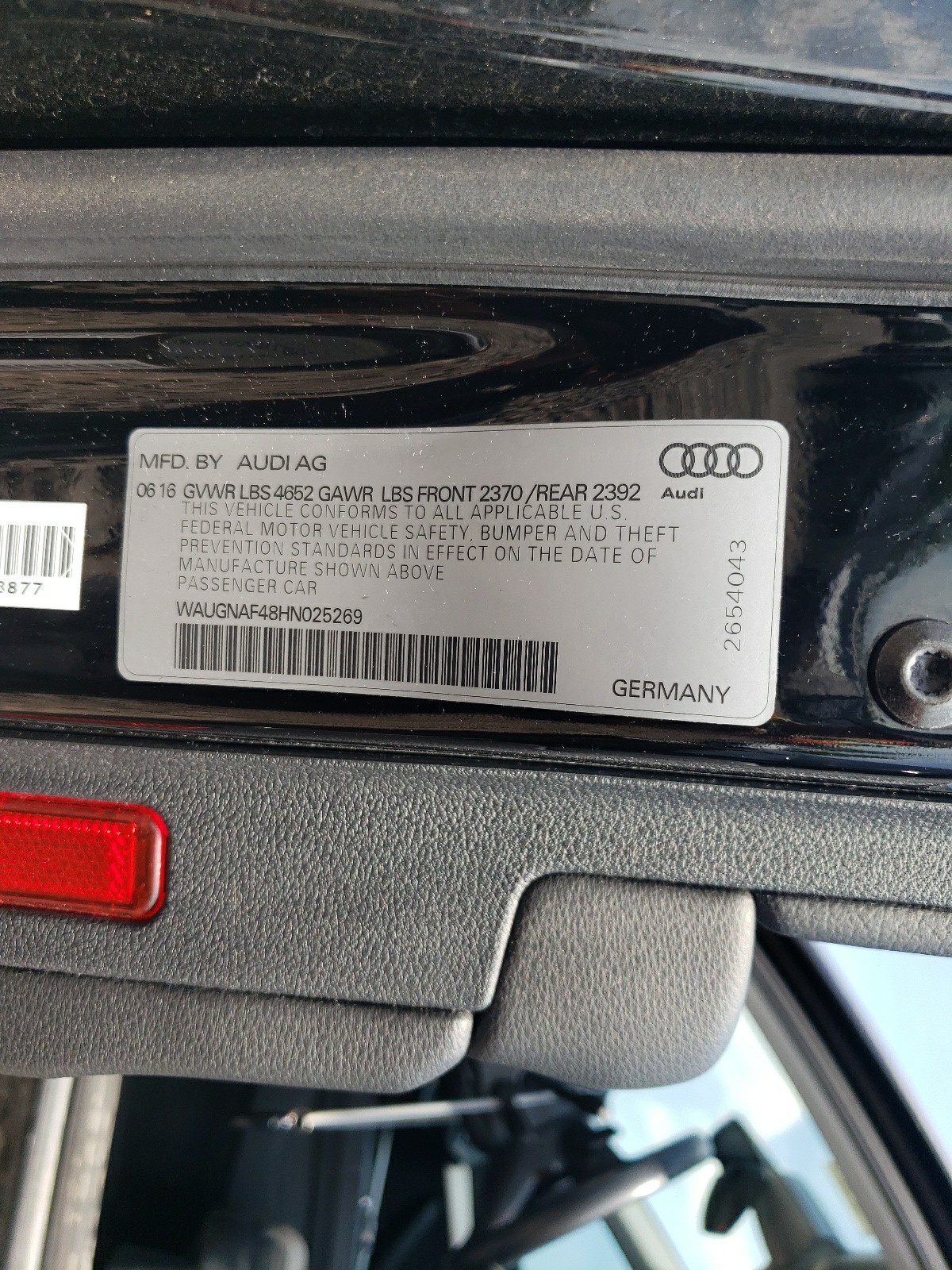 WAUGNAF48HN025269 2017 Audi A4 Premium