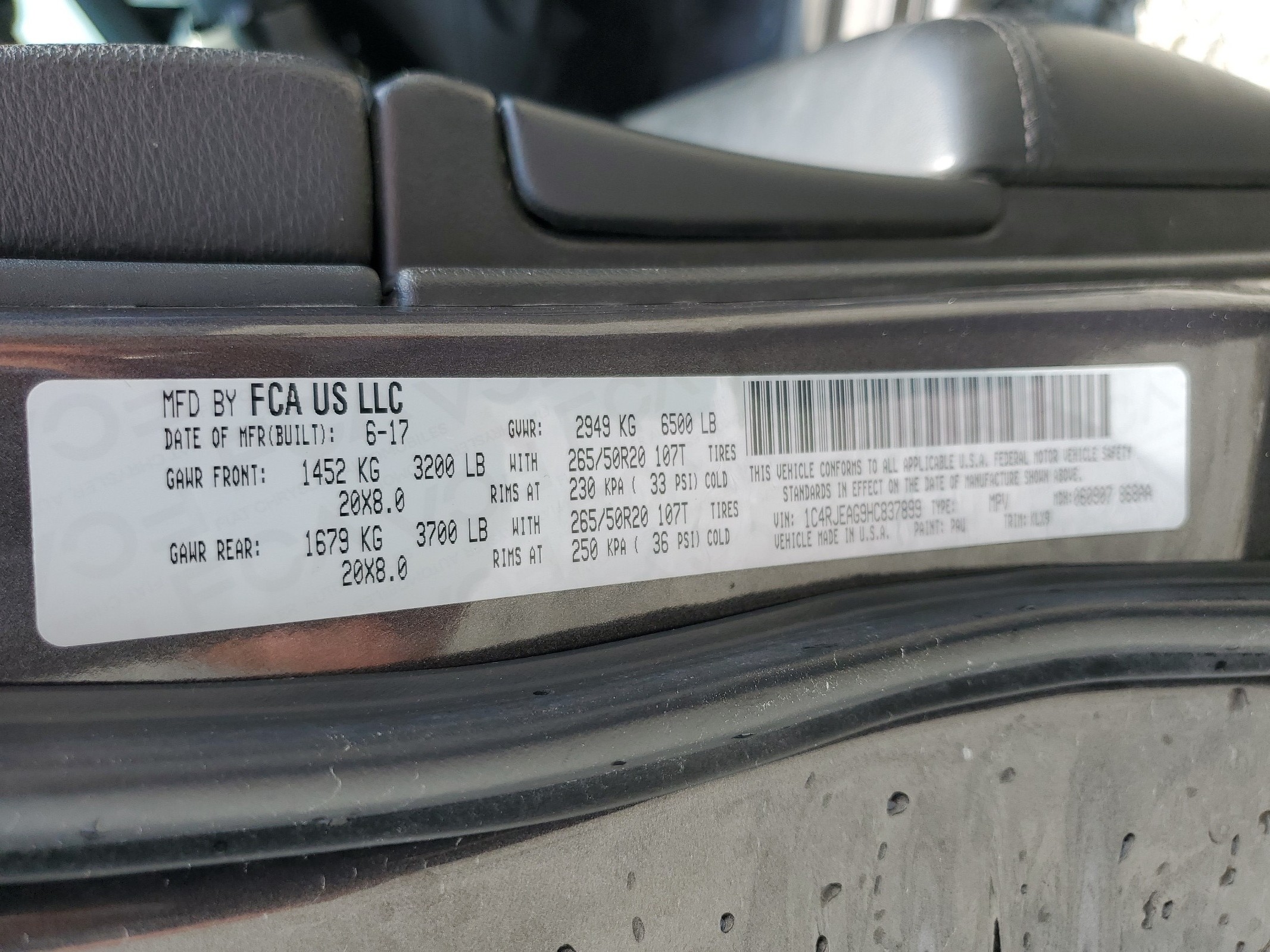 1C4RJEAG9HC837899 2017 Jeep Grand Cherokee Laredo