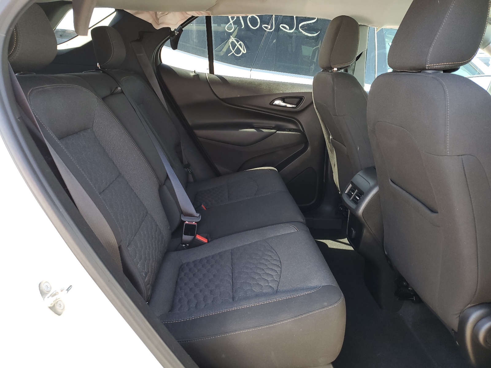 3GNAXJEV3JS566018 2018 Chevrolet Equinox Lt