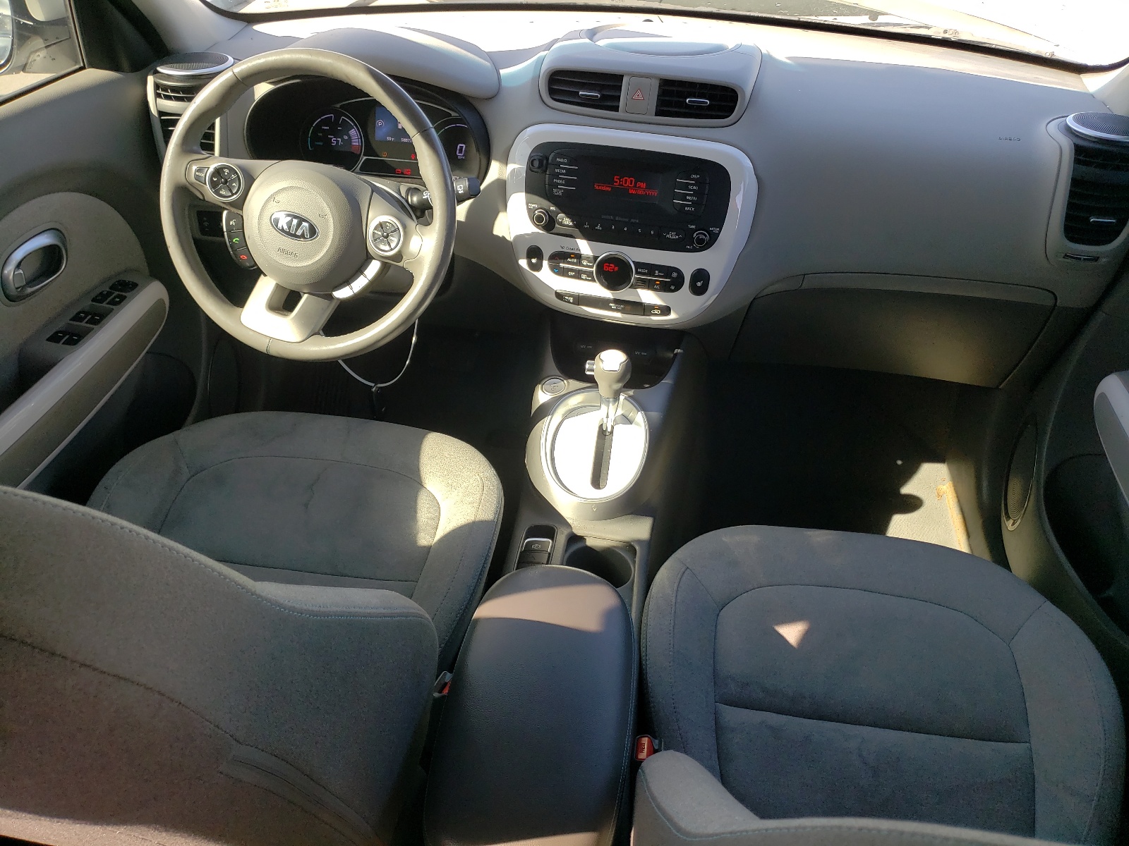 KNDJP3AE8G7014404 2016 Kia Soul Ev