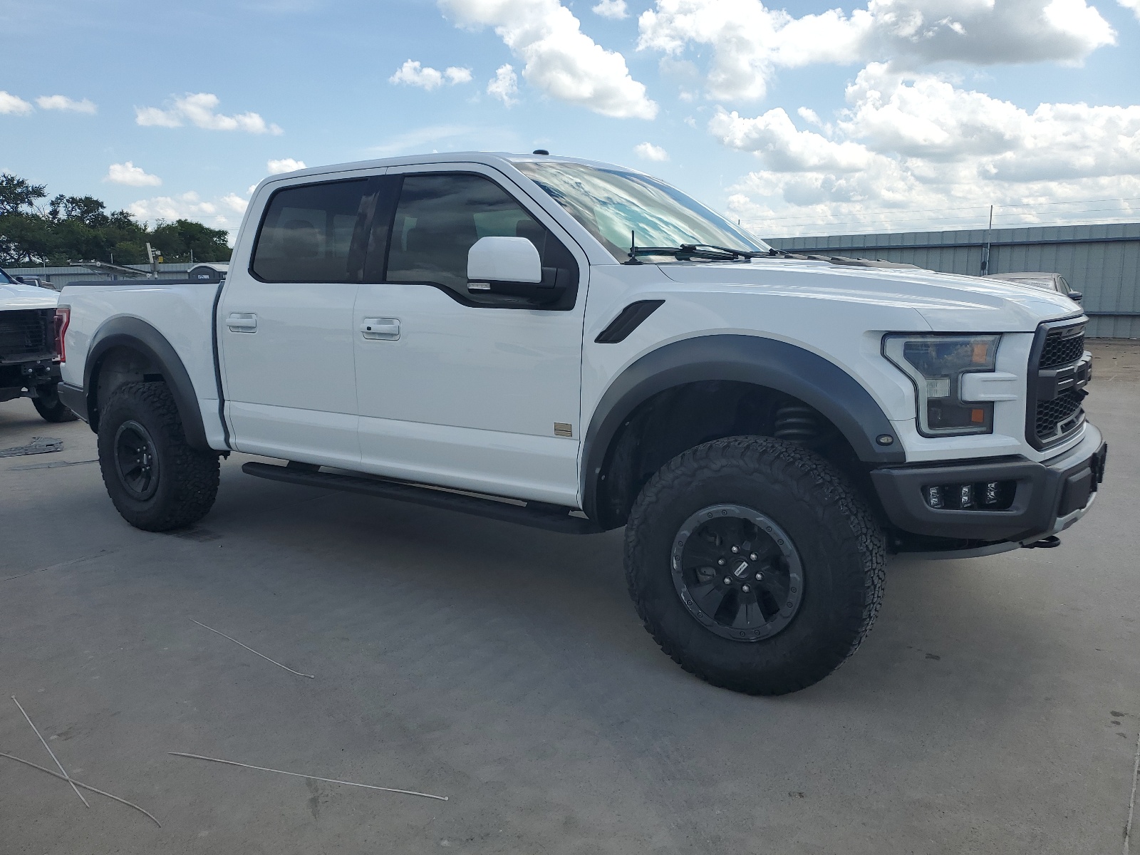 2018 Ford F150 Raptor vin: 1FTFW1RG0JFA05471