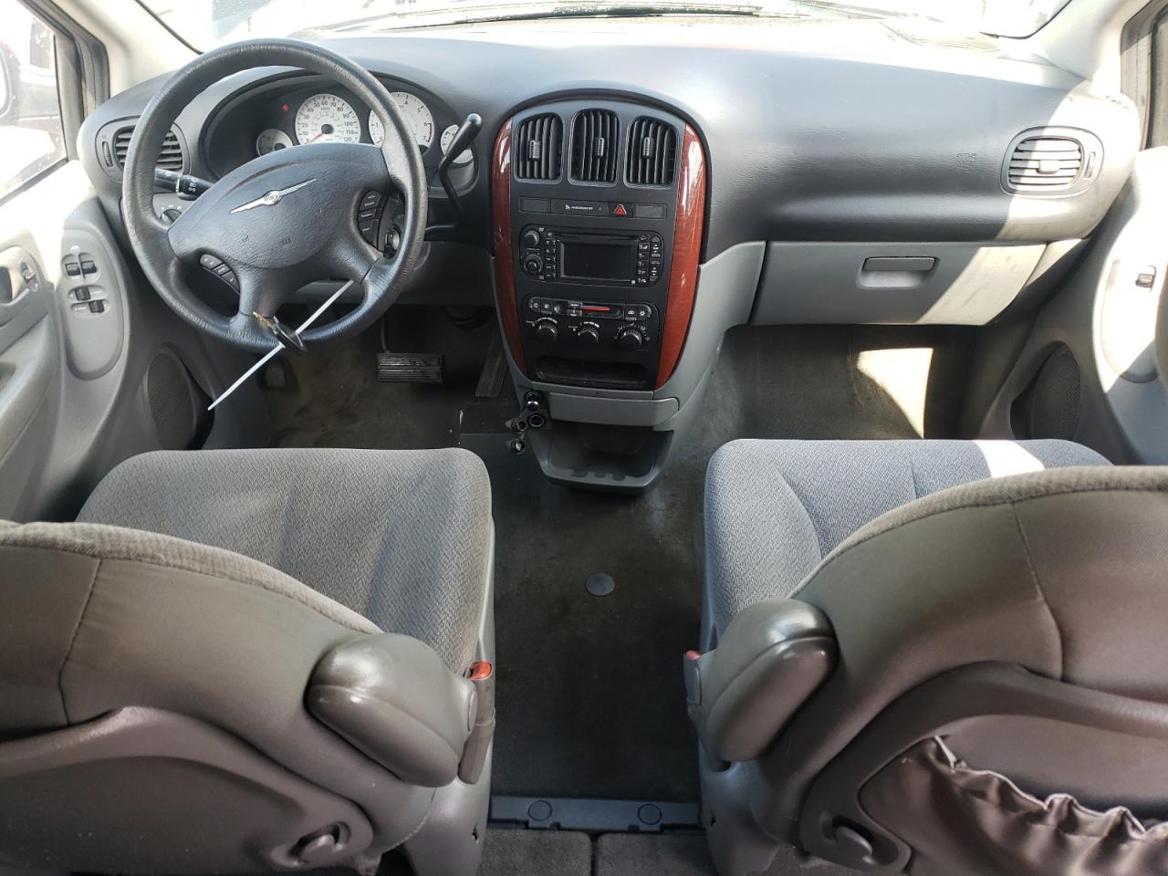 2006 Chrysler Town & Country Lx VIN: 1A4GP44R96B609928 Lot: 58773004