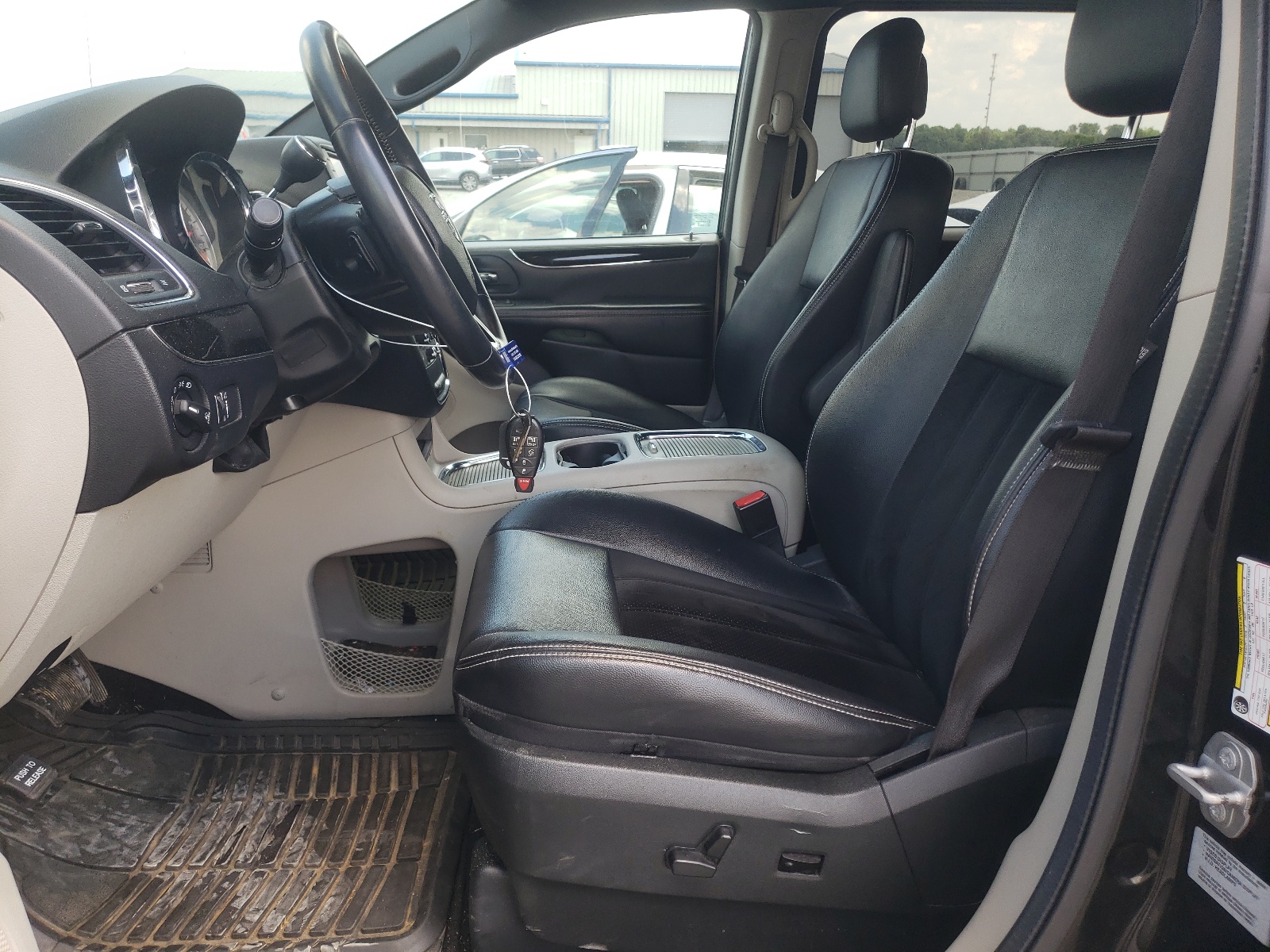 2C4RDGCG4HR847344 2017 Dodge Grand Caravan Sxt