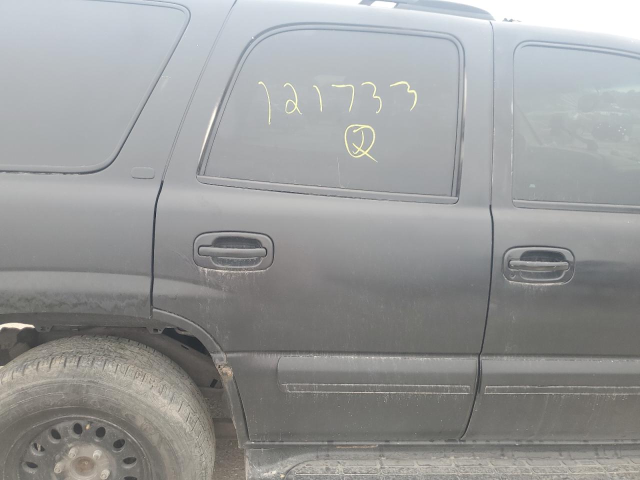 2001 Chevrolet Tahoe K1500 VIN: 1GNEK13TX1R121733 Lot: 59211864