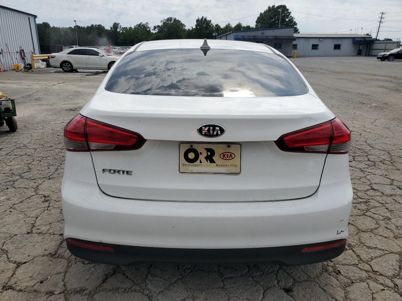 2018 Kia Forte Lx VIN: 3KPFK4A73JE242765 Lot: 58533734