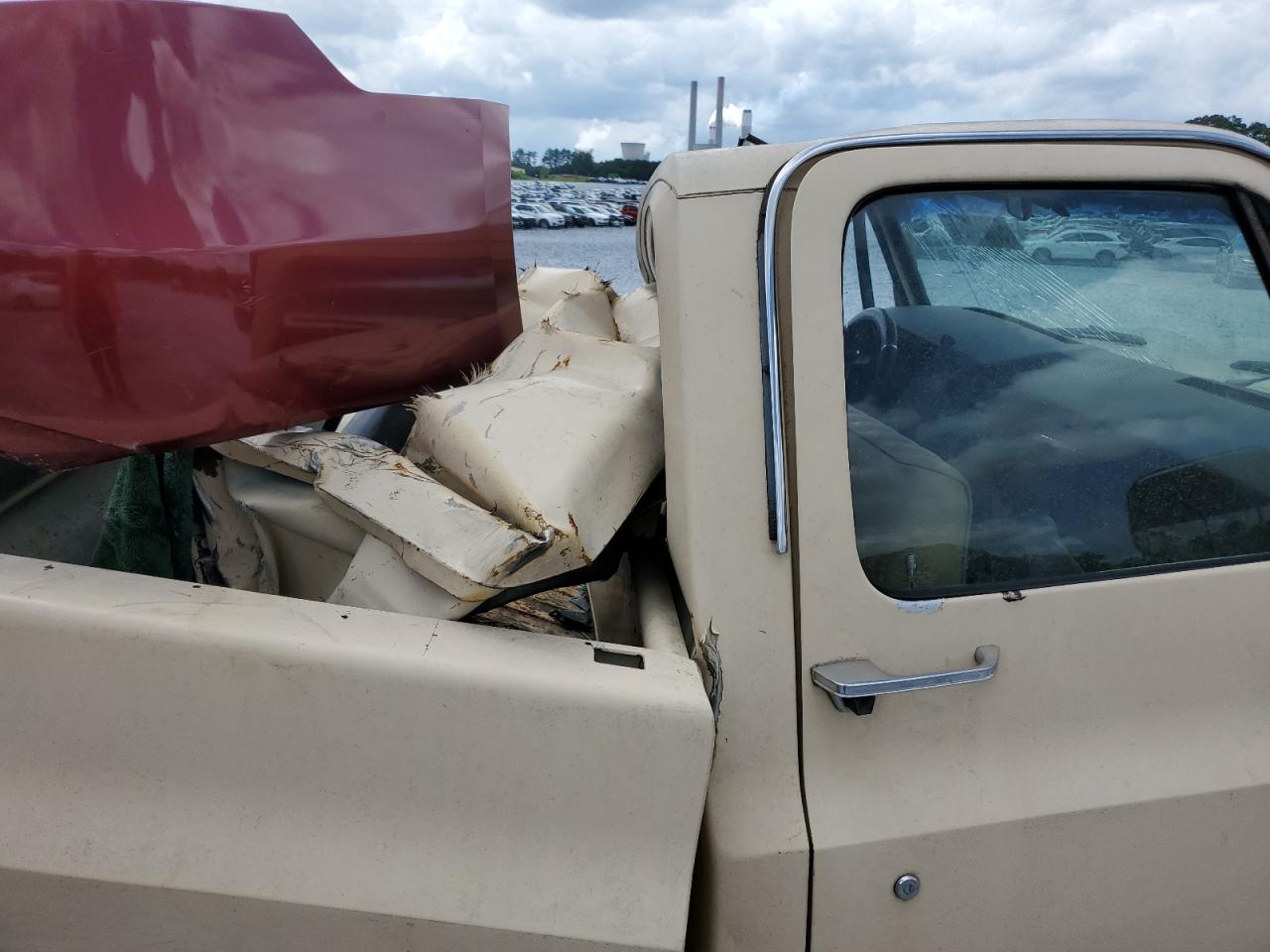 1984 Chevrolet C10 VIN: 1GCCC14HXEF333725 Lot: 57824484