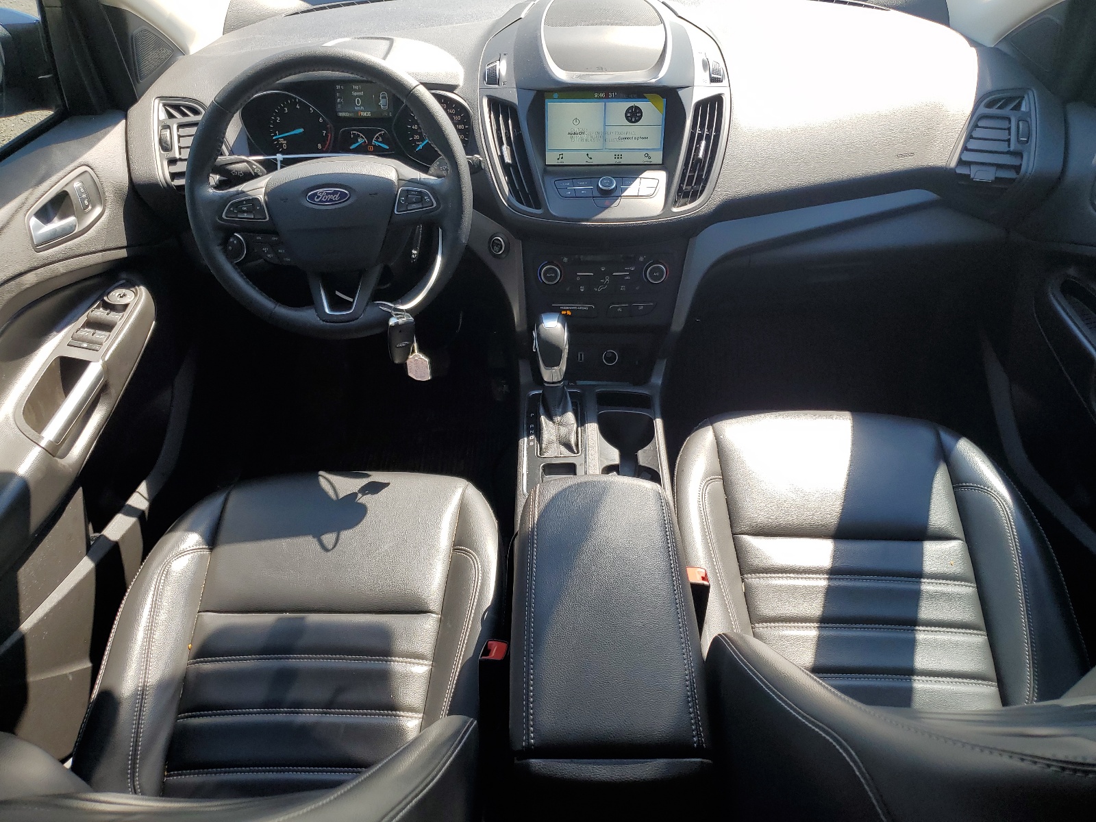 1FMCU9HD2KUB70848 2019 Ford Escape Sel