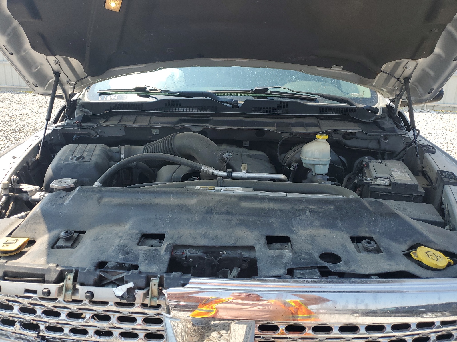 1C6RR7NT8FS607048 2015 Ram 1500 Laramie