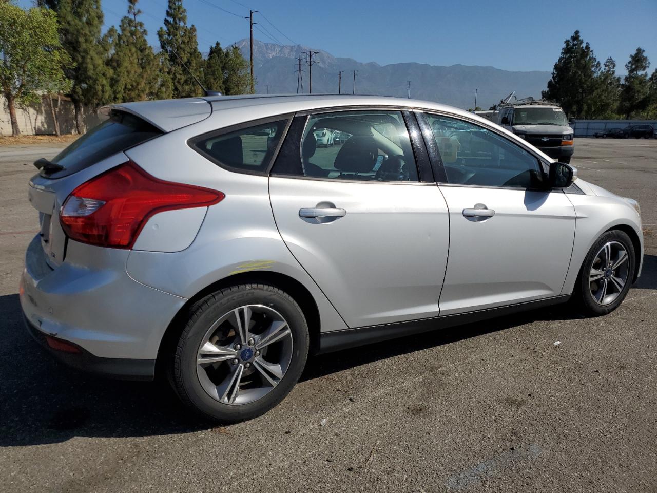 2014 Ford Focus Se VIN: 1FADP3K23EL355463 Lot: 60766784