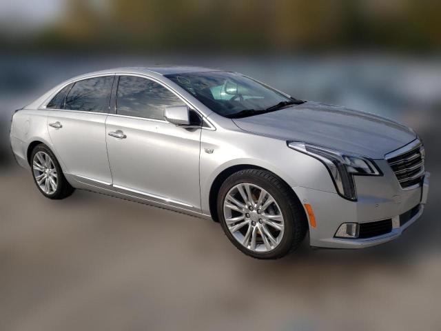  CADILLAC XTS 2018 Серебристый