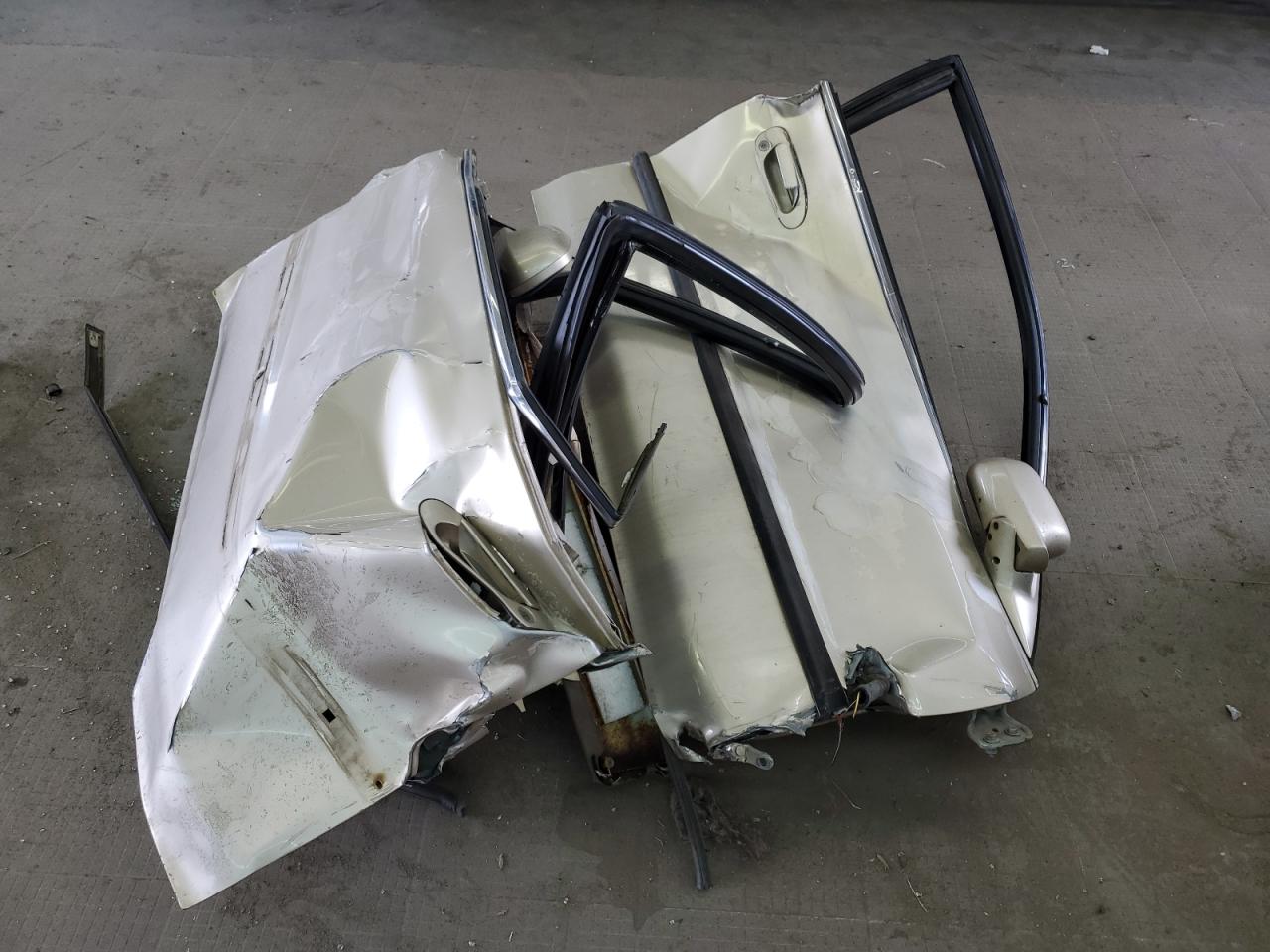 1994 Honda Accord Lx VIN: 1HGCD713XRA040002 Lot: 60908274