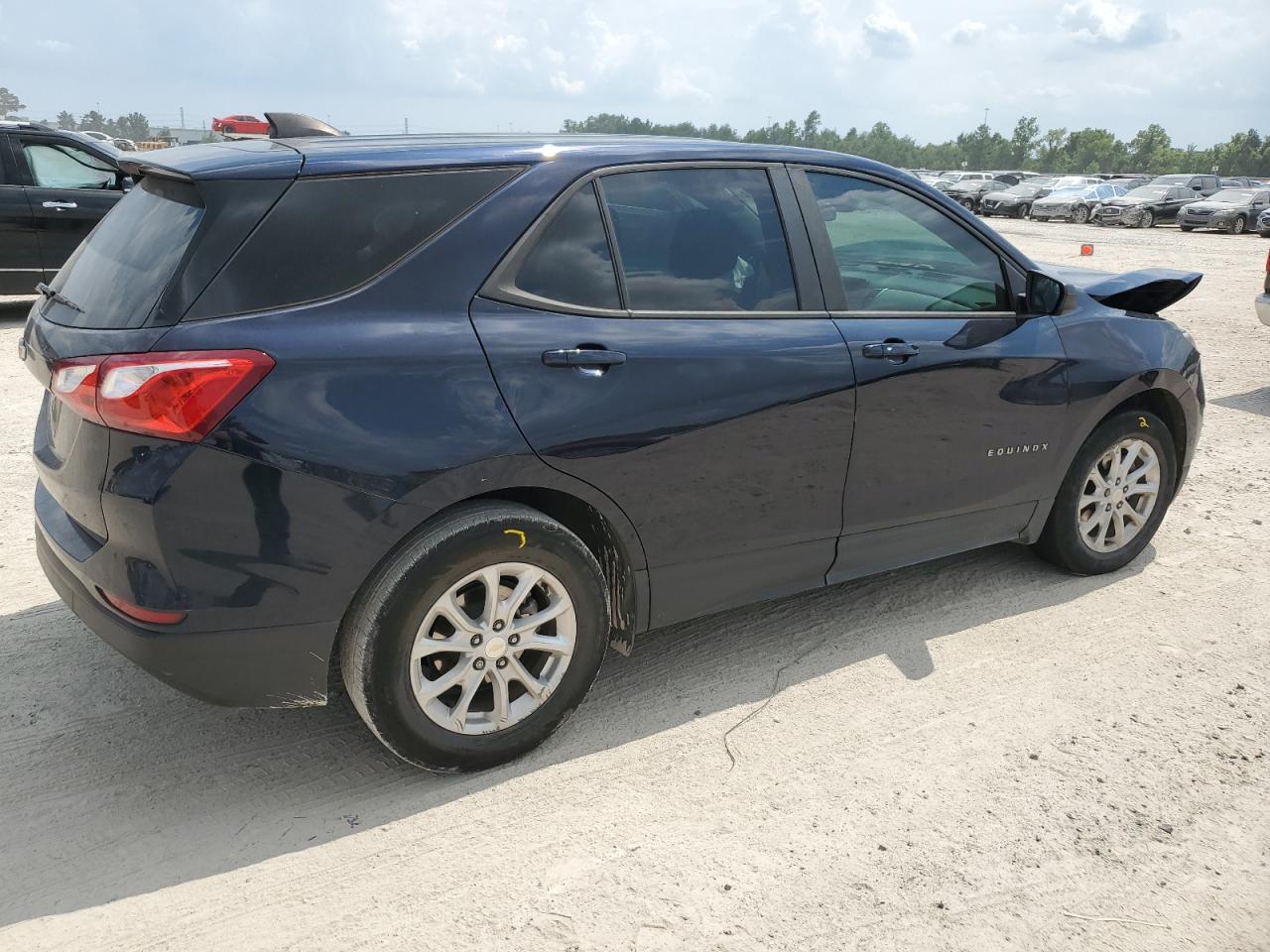 2020 Chevrolet Equinox - Image 3