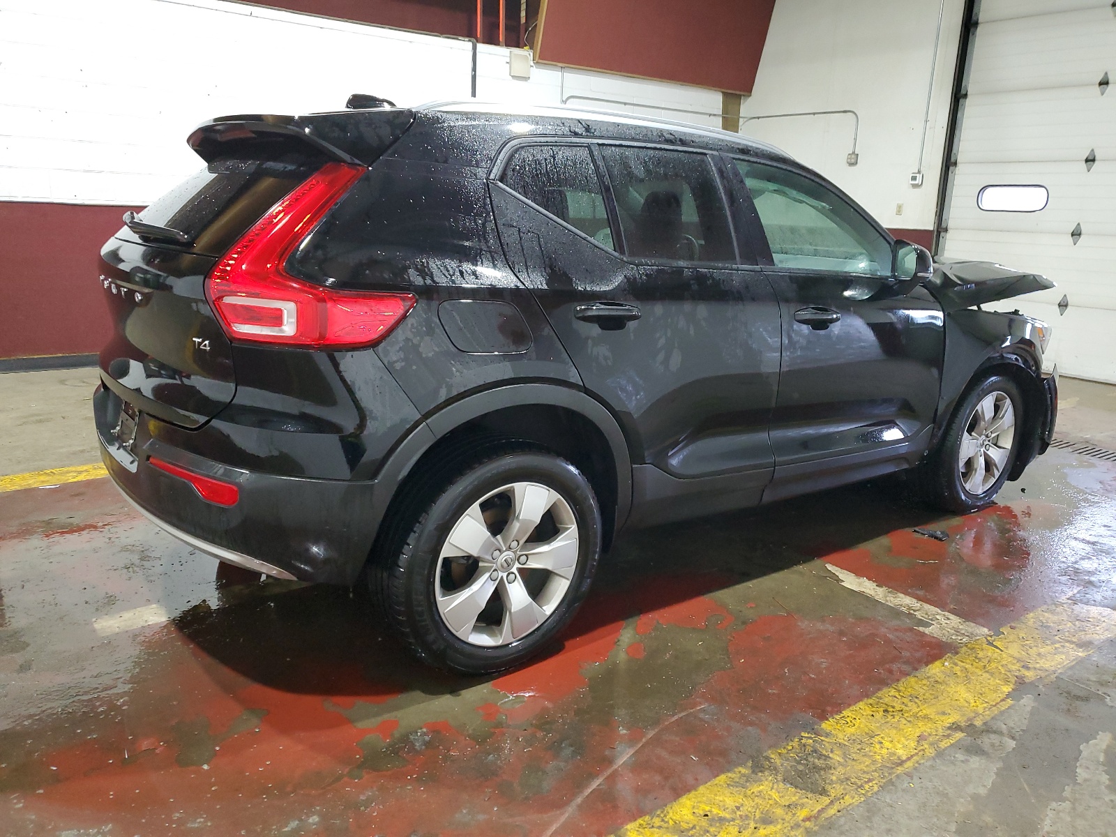 2021 Volvo Xc40 T4 Momentum vin: YV4AC2HK7M2608201