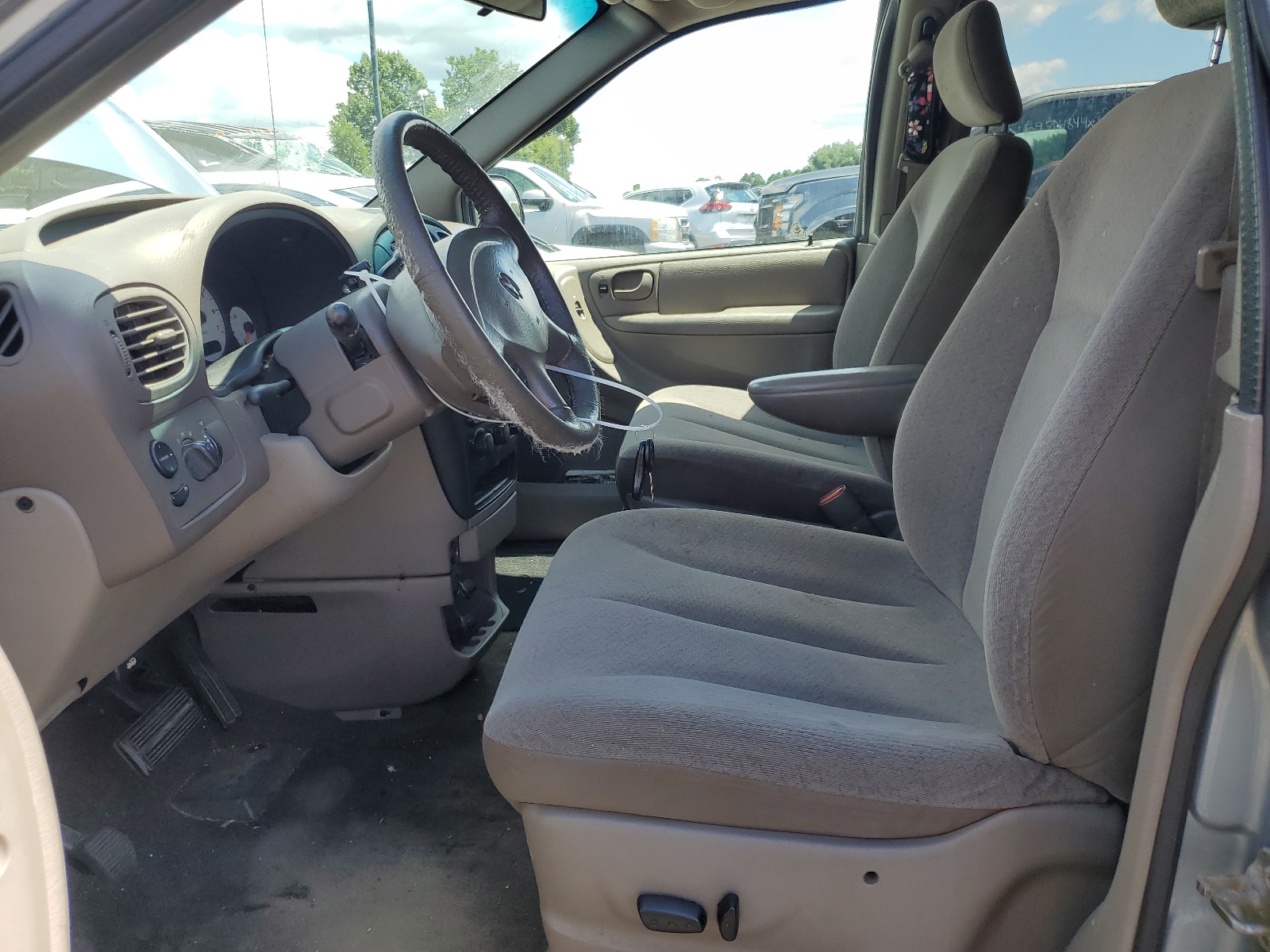 2D4GP44L93R235404 2003 Dodge Grand Caravan Sport