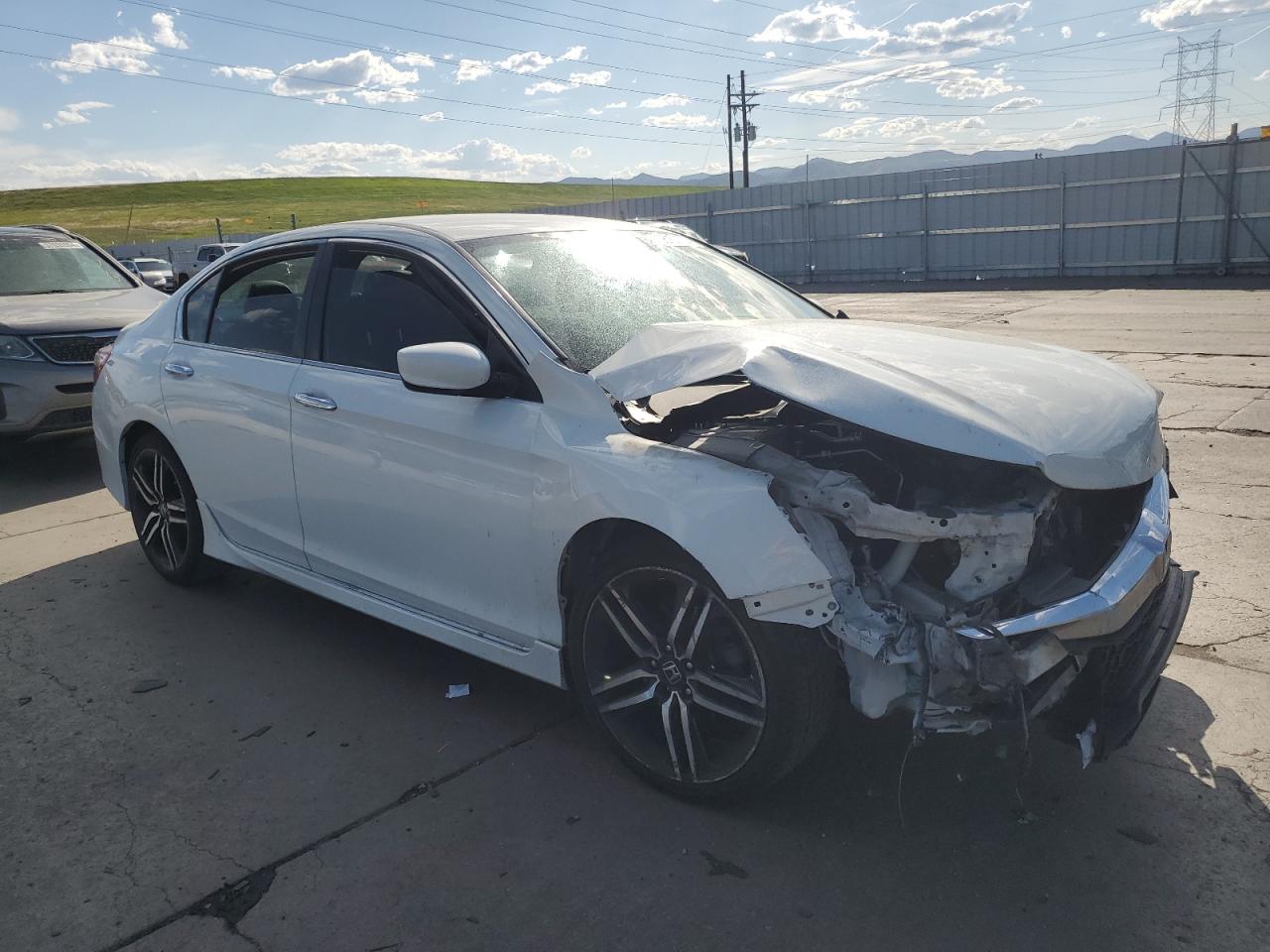 2017 Honda Accord - Image 4