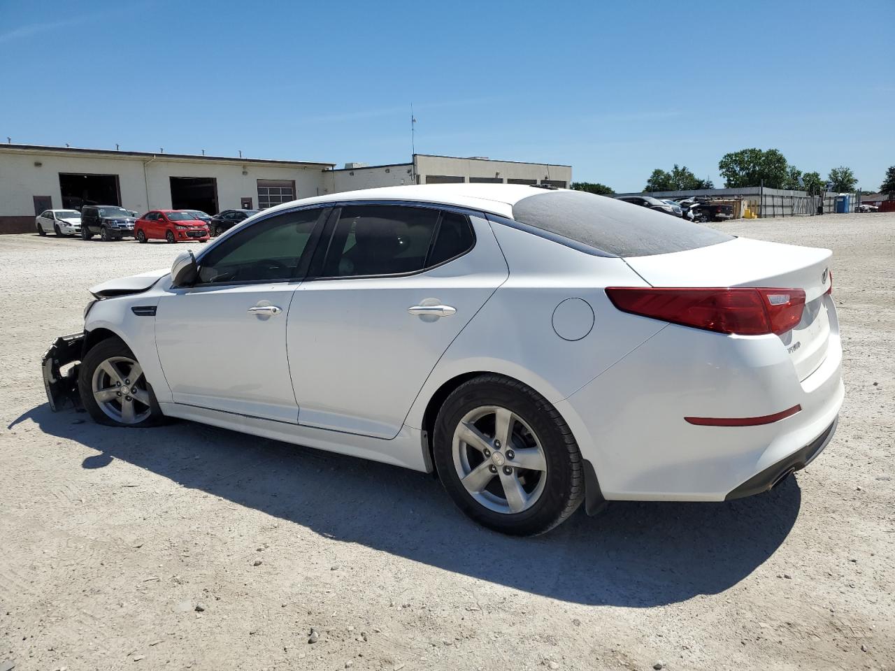 KNAGM4A7XF5563507 2015 KIA OPTIMA - Image 2