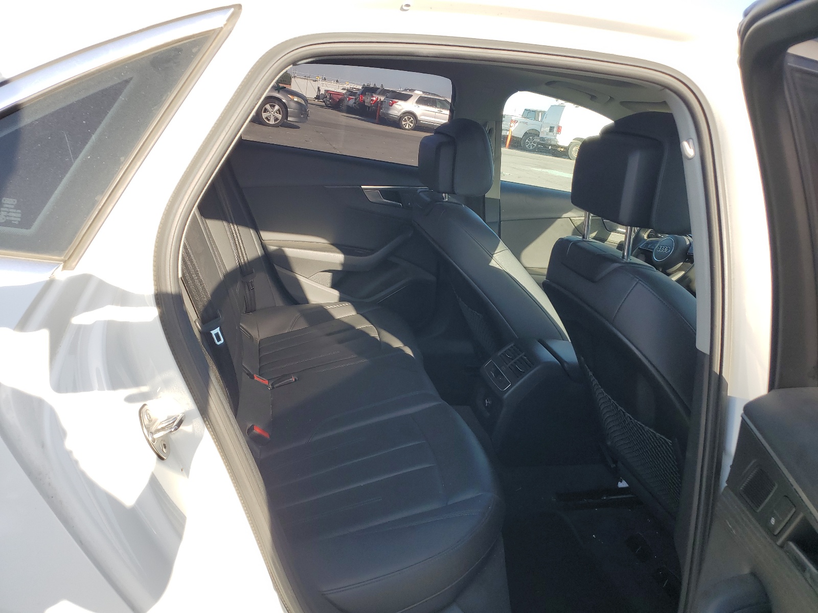 WAULMAF49JN019469 2018 Audi A4 Premium Plus