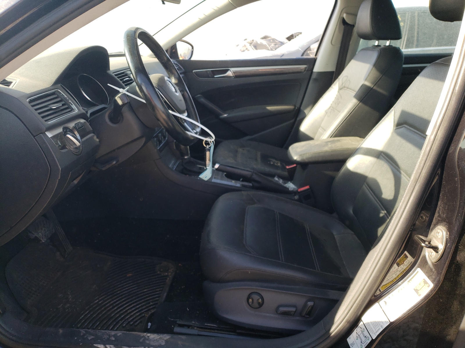 1VWBT7A36HC068148 2017 Volkswagen Passat Se