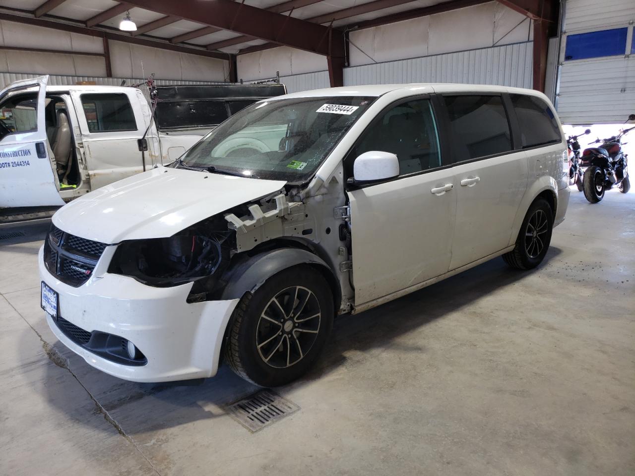 2014 Dodge Caravan - Image 1